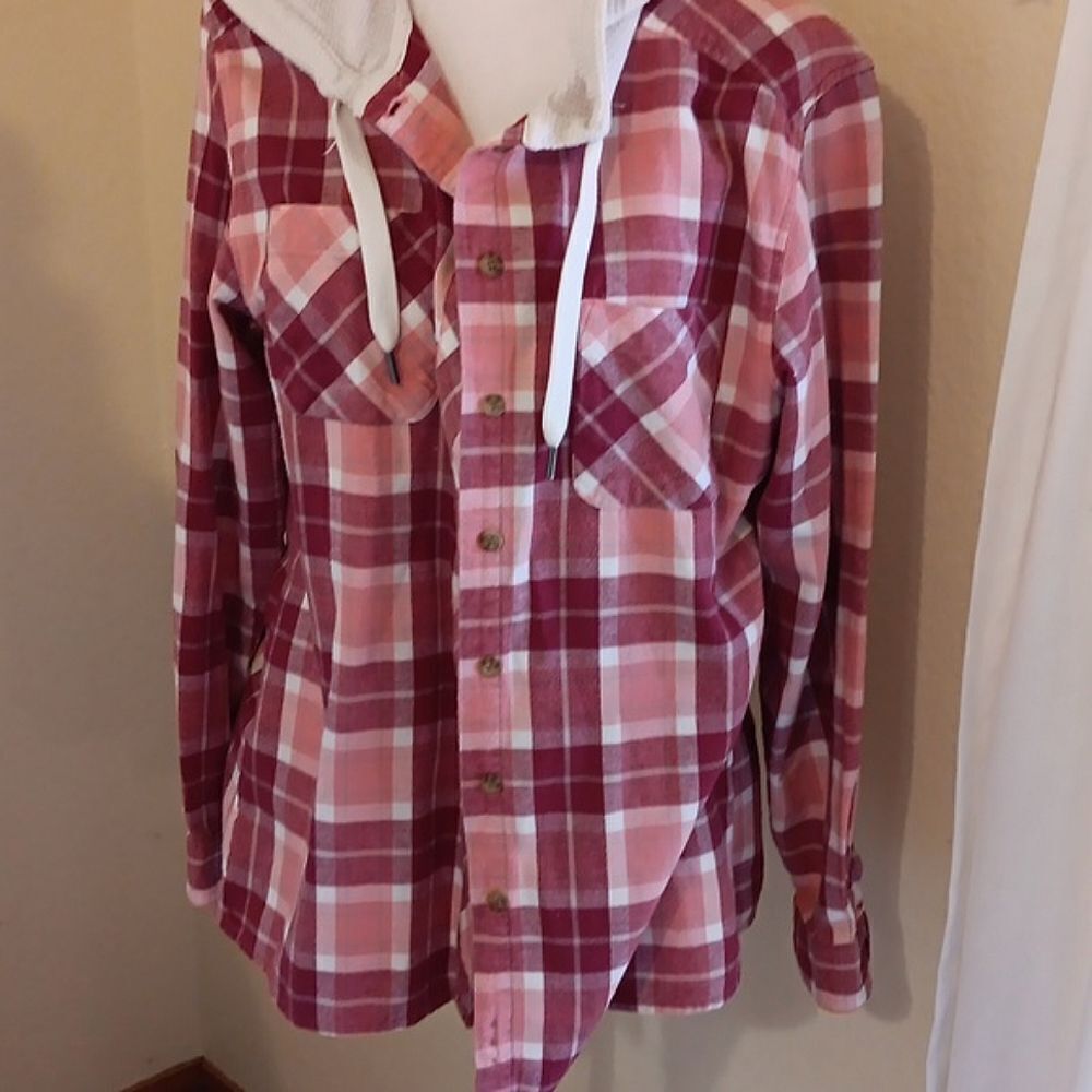 Cabela's Plaid Flannel Hoodie.  Coastal Cowgirl, Western, Outdoor
